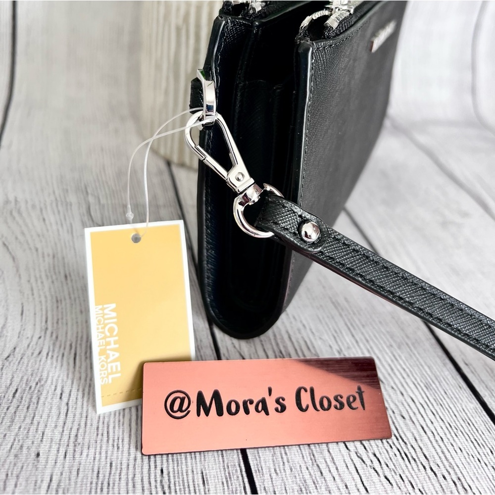 Michael Kors Wallet - Picture 2 of 10